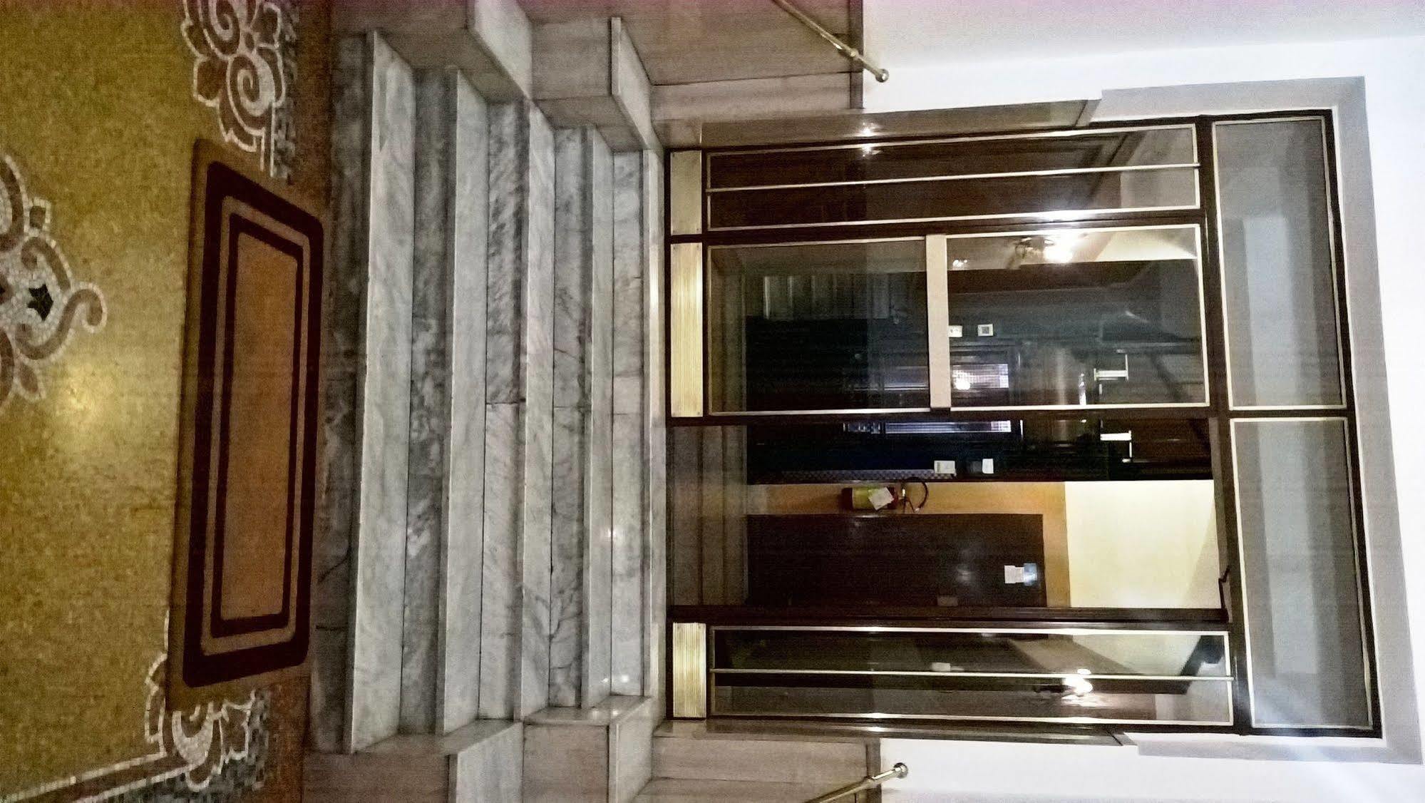 Gigi Holiday Rooms Rome Bagian luar foto